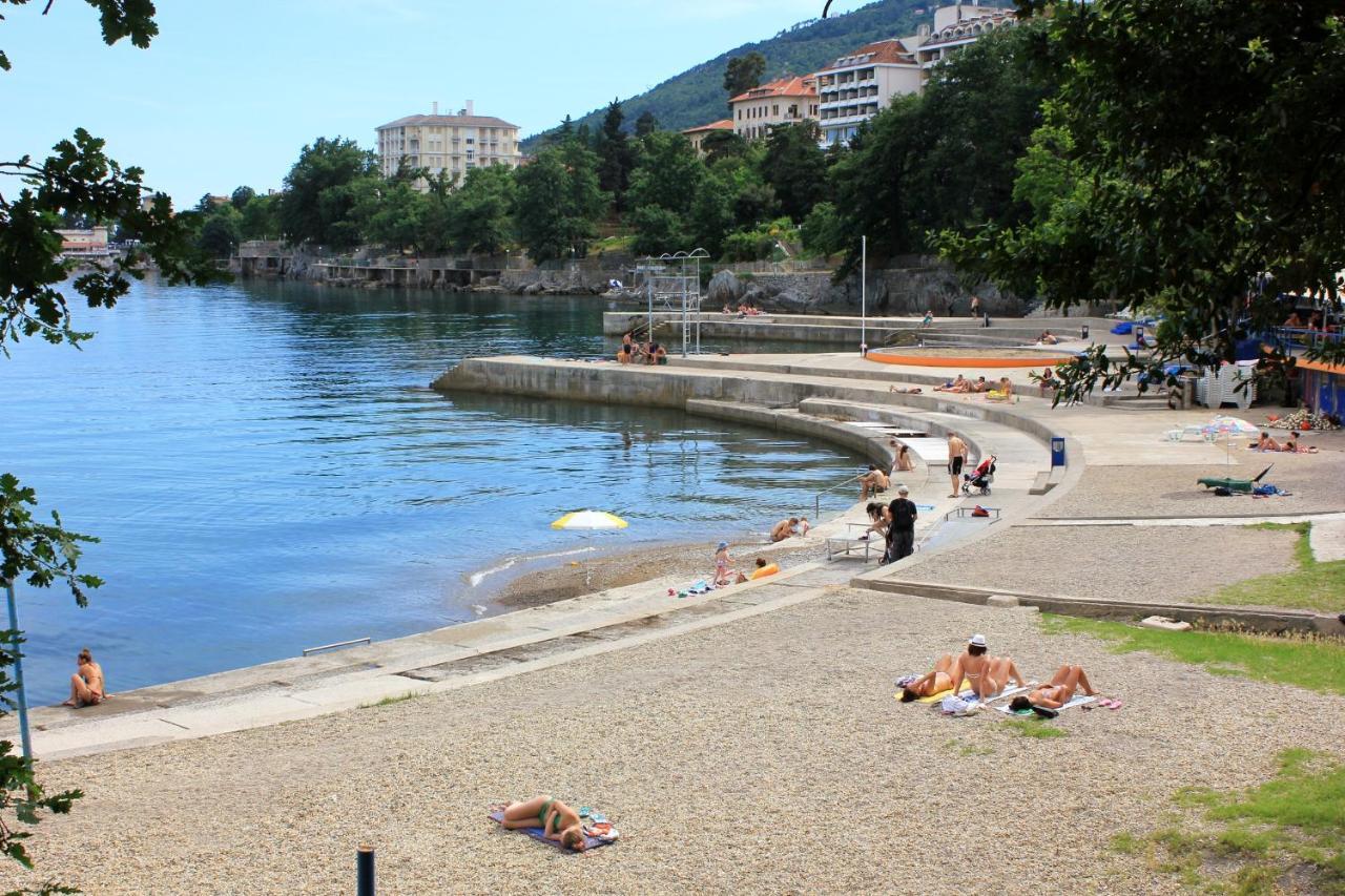 Family Friendly Apartments With A Swimming Pool Lovran, Opatija - 14178 Esterno foto