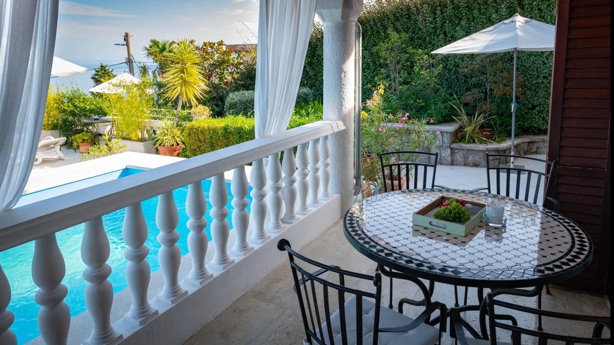 Family Friendly Apartments With A Swimming Pool Lovran, Opatija - 14178 Esterno foto